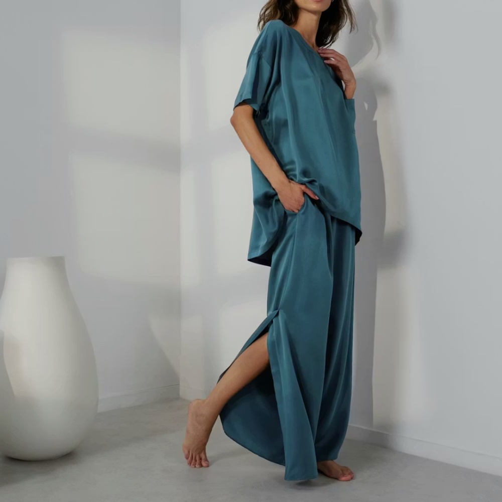 LUNYA BNWT Washable Silk Tee Pant Set in Piquant Teal Size XS - Picture 3 of 8